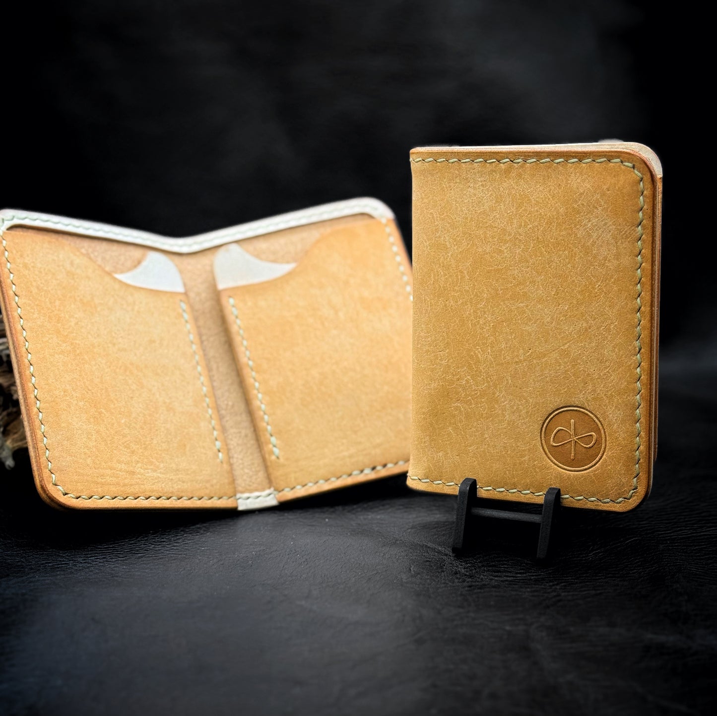 The Wingman Wallet - Pueblo Natural (HAND STITCHING)